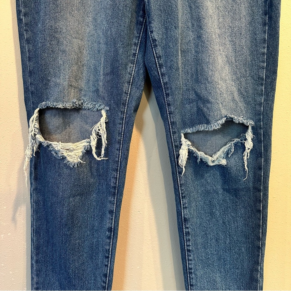 Missguided Riot High Rise Mom Jean Double Knee Rip Blue Wash Relaxed Tappered - Picture 2 of 12